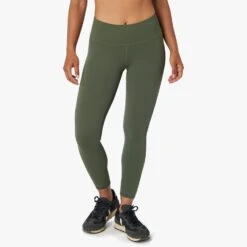 The Bayview Legging | Thyme Colorblock 12 The Bayview Legging | Thyme Colorblock -Fair Harbor Clothing Shop F22 BAYVIEWLEGGING GREEN ON FIG 0075 a26e545a 9e9d 45e7 8360 e8f51d05bcb9