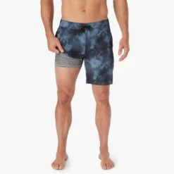 The Ozone | Grey Skies Atmosphere -Fair Harbor Clothing Shop OZL8 018 Grey Skies Atmosphere ONFIG 002 abcfd3ca e7bd 46a9 9ba9 4e596ac4d20f