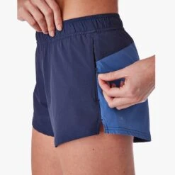 The Atlantique Short | Navy Colorblock 17 The Atlantique Short | Navy Colorblock -Fair Harbor Clothing Shop SS22009 SP22 instudio photo Look05 ATS32 465 059 9b16ba9a e0ba 4ee2 be97 bc2623676a21